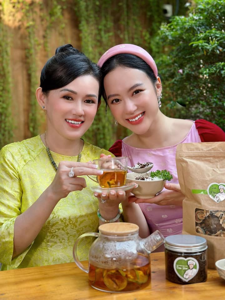 Netizen nghi ngờ em gái Angela Phương Trinh nói dối? - ảnh 2