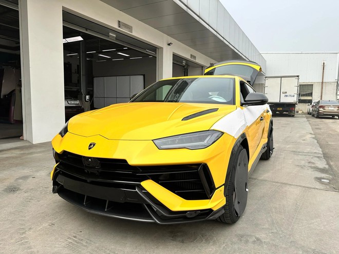 Đoàn Di Băng được chồng tặng Lamborghini Urus hơn 16 tỷ, màn nhận xe gây sốc! - Ảnh 1.